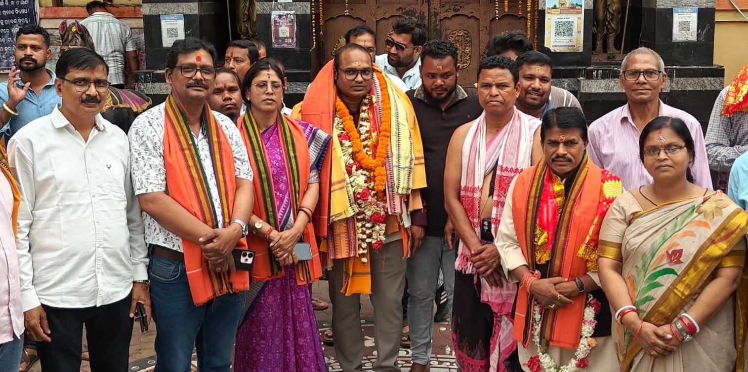 ନୂତନ ଯୁବମୋର୍ଚ୍ଚା ଜିଲ୍ଲା ସଭାପତିଙ୍କୁ ସମ୍ବର୍ଦ୍ଧନା