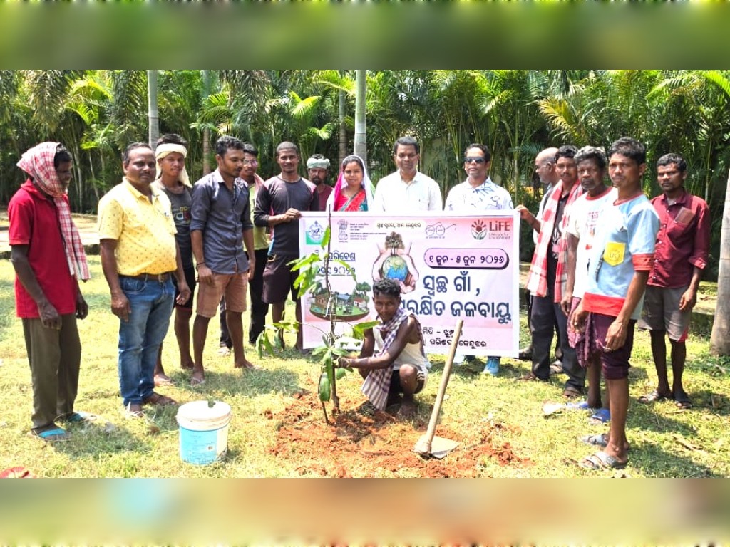 ବିଶ୍ୱ ପରିବେଶ ଦିବସ ଅବସରରେ ‘ସ୍ୱଚ୍ଛ ଗାଁ, ସୁରକ୍ଷିତ ଜଳବାୟୁ’ ଅଭିଯାନ
