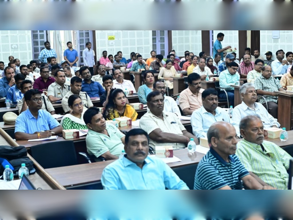 ଶୃଙ୍ଖଳିତ ରଥଯାତ୍ରା ପାଳନ ପାଇଁ ସହଯୋଗ ଲୋଡିଲେ ଜିଲ୍ଲାପାଳ