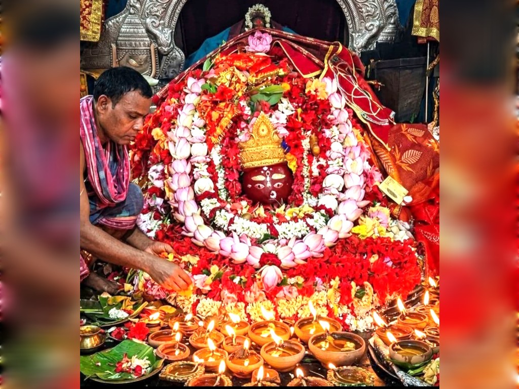 ରଜ ପର୍ବରେ ମା’ ତାରିଣୀଙ୍କ ସୁନାବେଶ